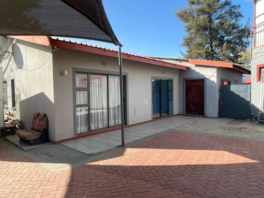 3 Bedroom Property for Sale in Rustenburg North North West